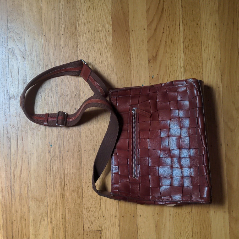 Woven leather purse